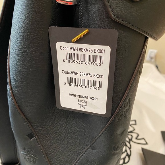 MCM Large Clara Hobo NWT - Picture 3 of 8